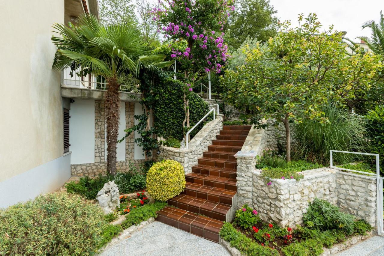Apartments Mandica ราบัซ ภายนอก รูปภาพ